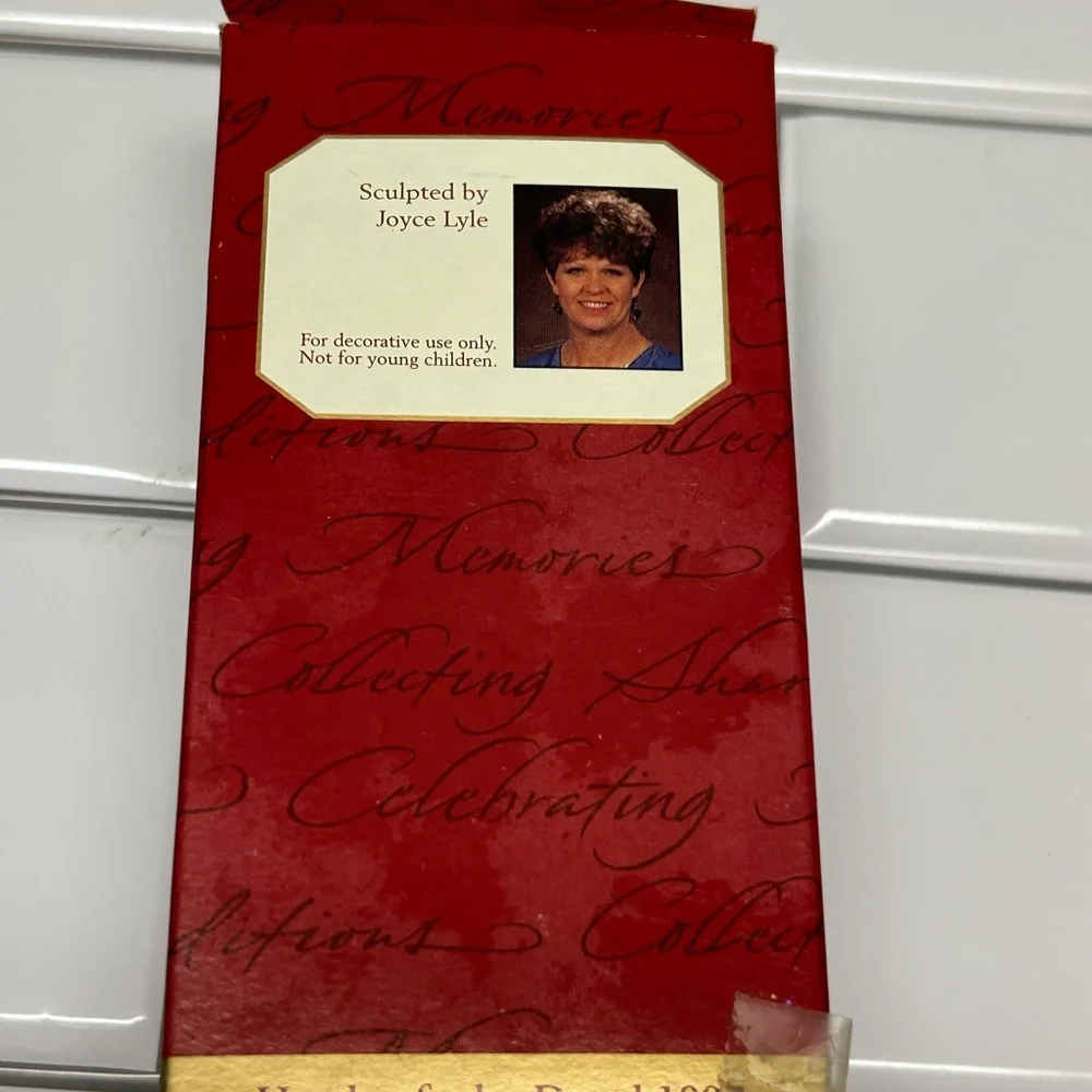 Hallmark Ornament Elegance on Ice